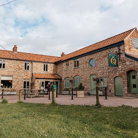 The Queens Chew Magna Exterior photo